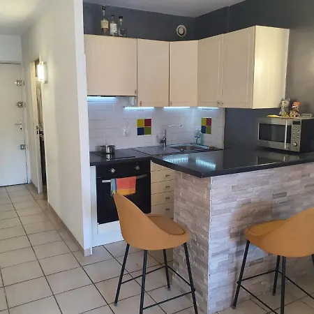 Studio Climatise A Apartamento *